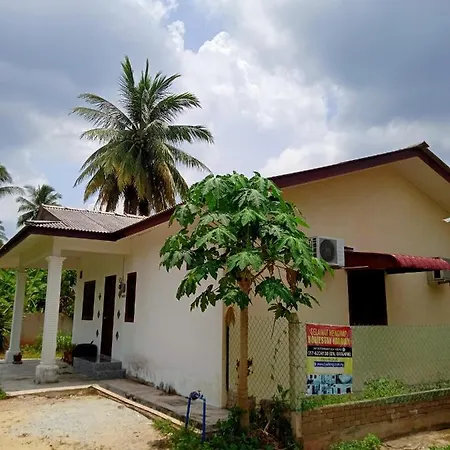 Homestay Idaman Di Kuala Terengganu Dengan 2 Bilik Aircond - Harga Utk 1 Rumah Exterior photo