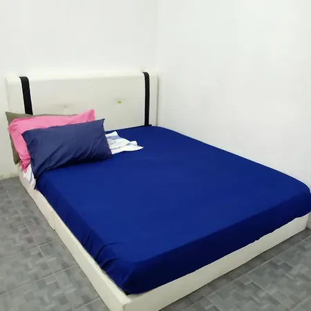 Homestay Idaman Di Kuala Terengganu Dengan 2 Bilik Aircond - Harga Utk 1 Rumah Exterior photo