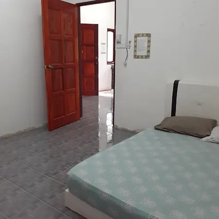 Homestay Idaman Di Kuala Terengganu Dengan 2 Bilik Aircond - Harga Utk 1 Rumah Exterior photo