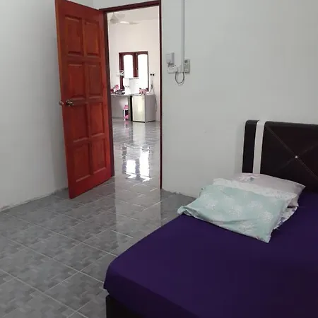 Homestay Idaman Di Kuala Terengganu Dengan 2 Bilik Aircond - Harga Utk 1 Rumah Exterior photo