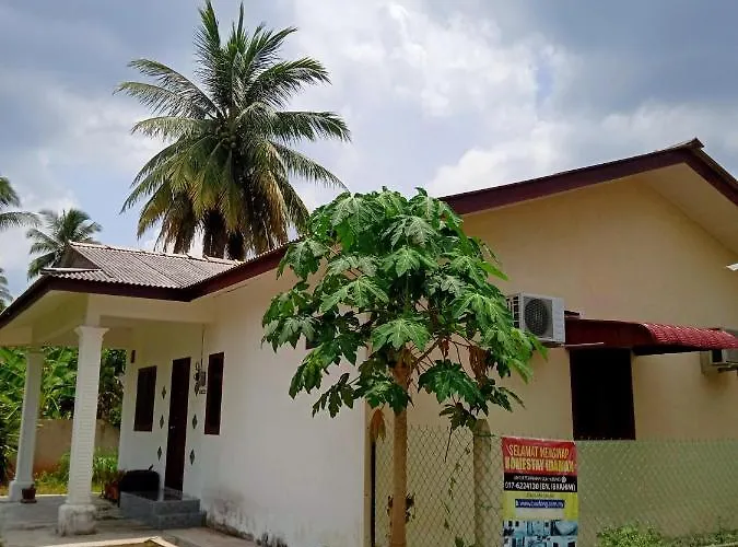 Homestay Idaman Di Kuala Terengganu Dengan 2 Bilik Aircond - Harga Utk 1 Rumah