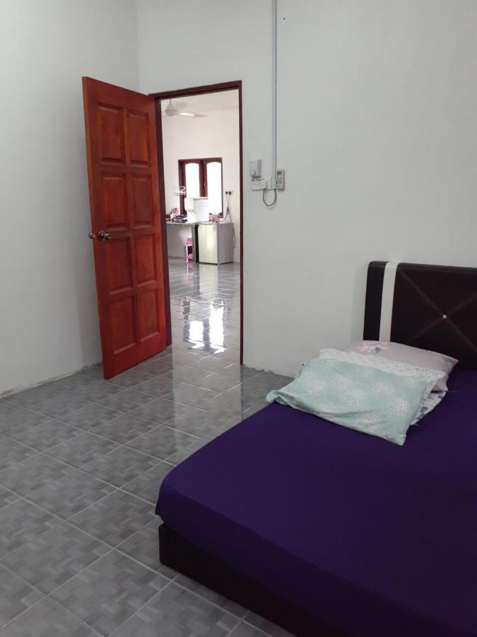 Idaman Di Dengan 2 Bilik Aircond - Harga Utk 1 Rumah Kuala Terengganu