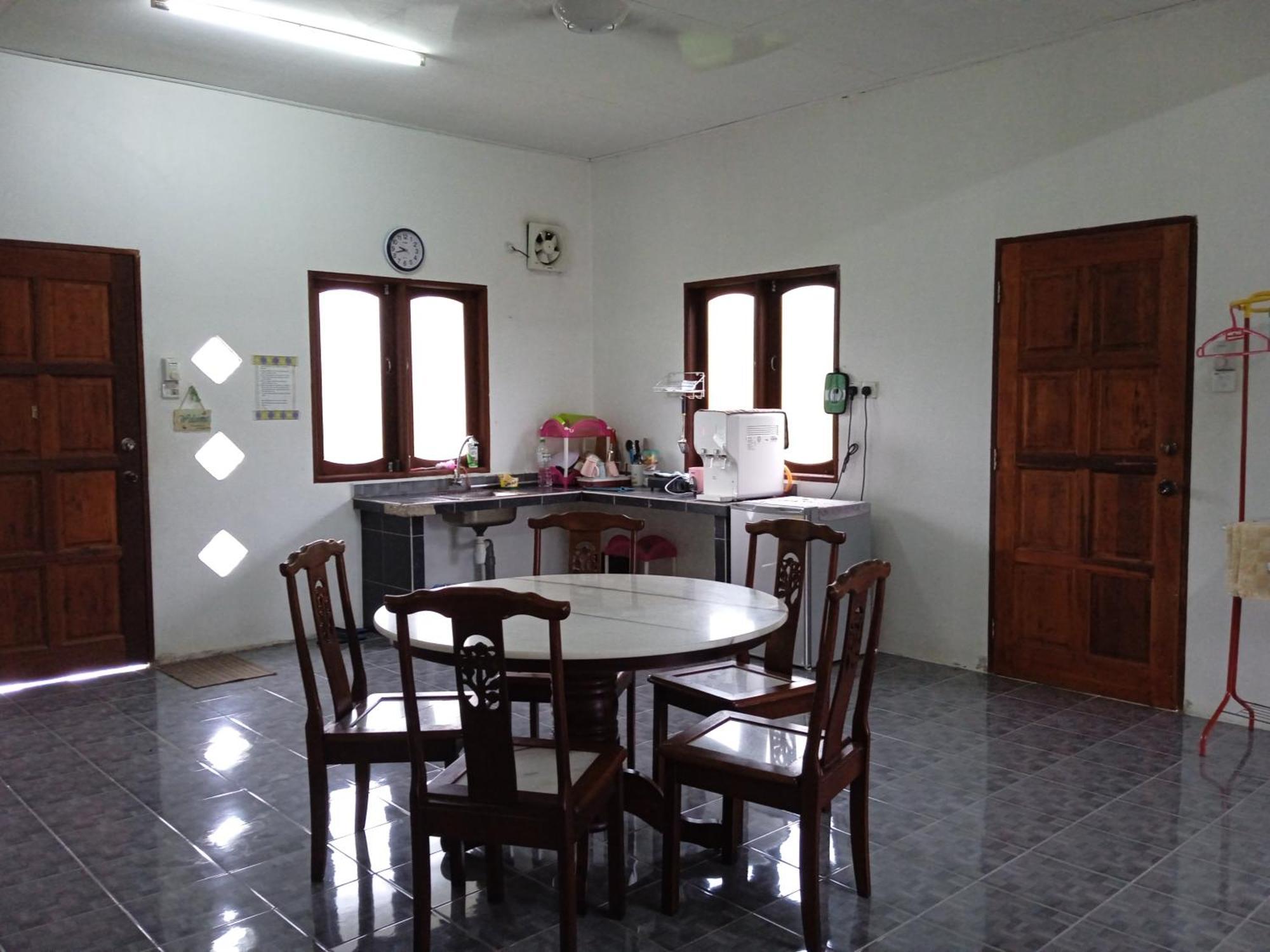 Idaman Di Dengan 2 Bilik Aircond - Harga Utk 1 Rumah Holiday home *