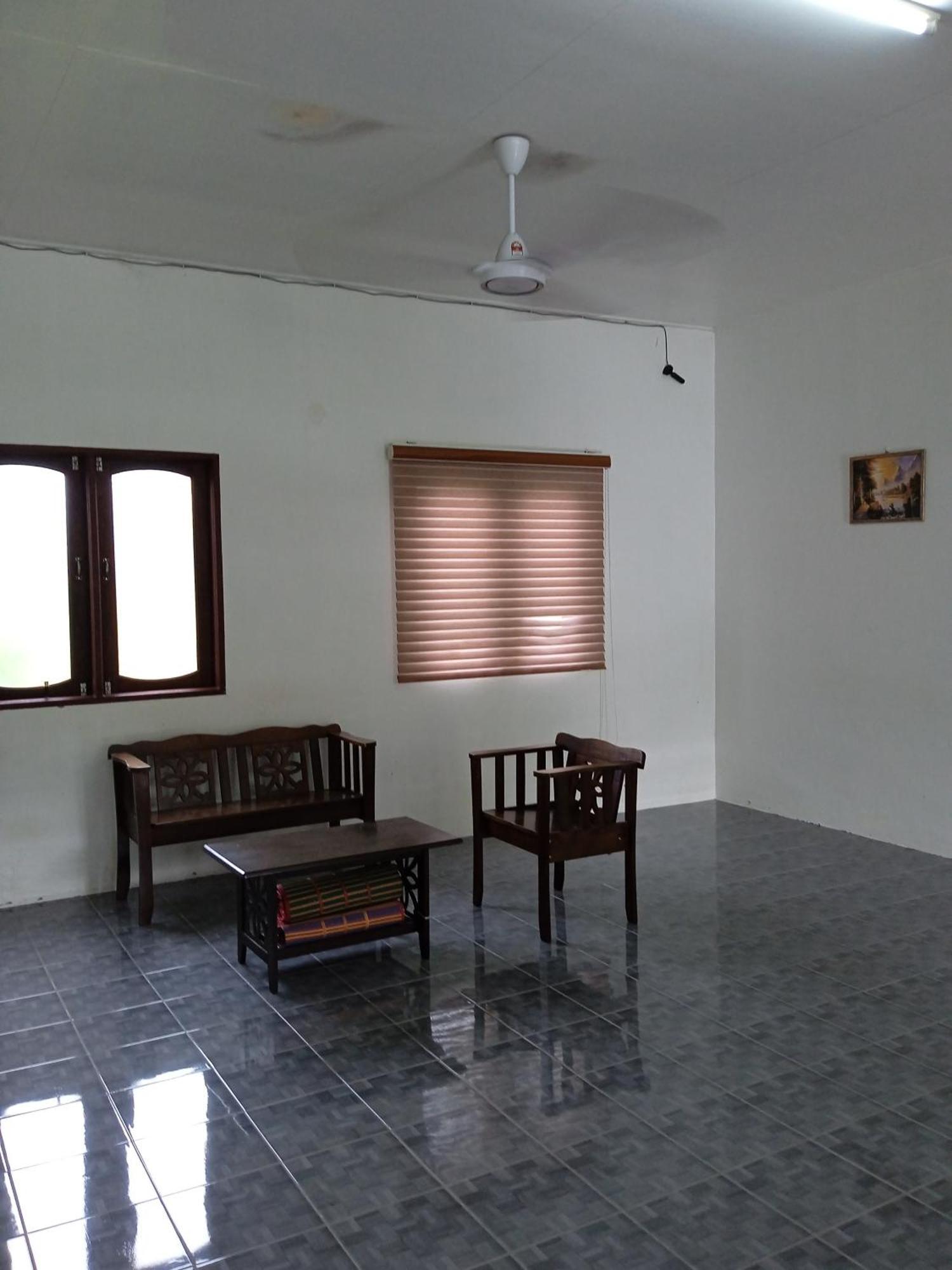 Holiday home Idaman Di Dengan 2 Bilik Aircond - Harga Utk 1 Rumah